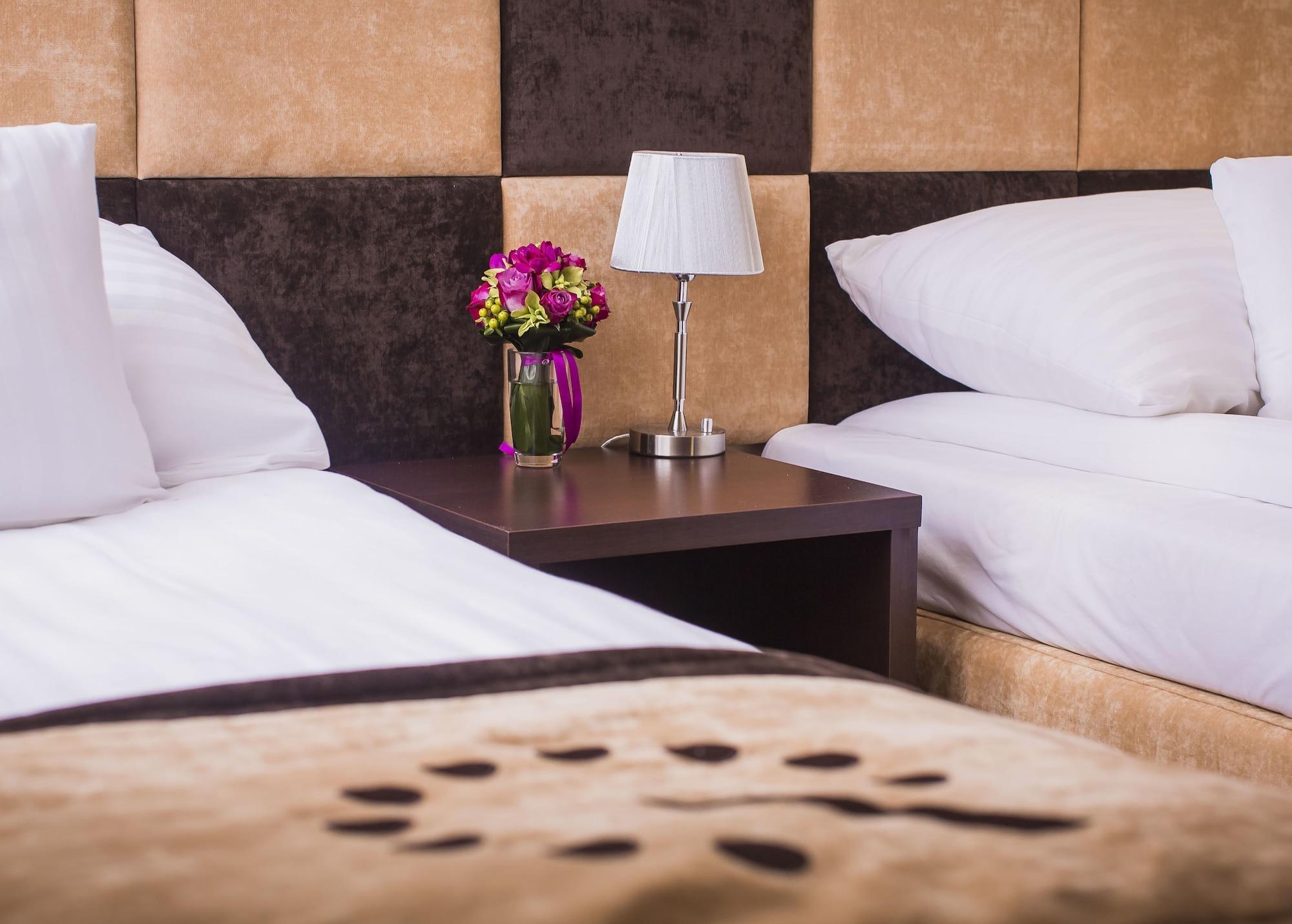 Boutique Hotel'S III Pilsudskiego Lodz  Ngoại thất bức ảnh
