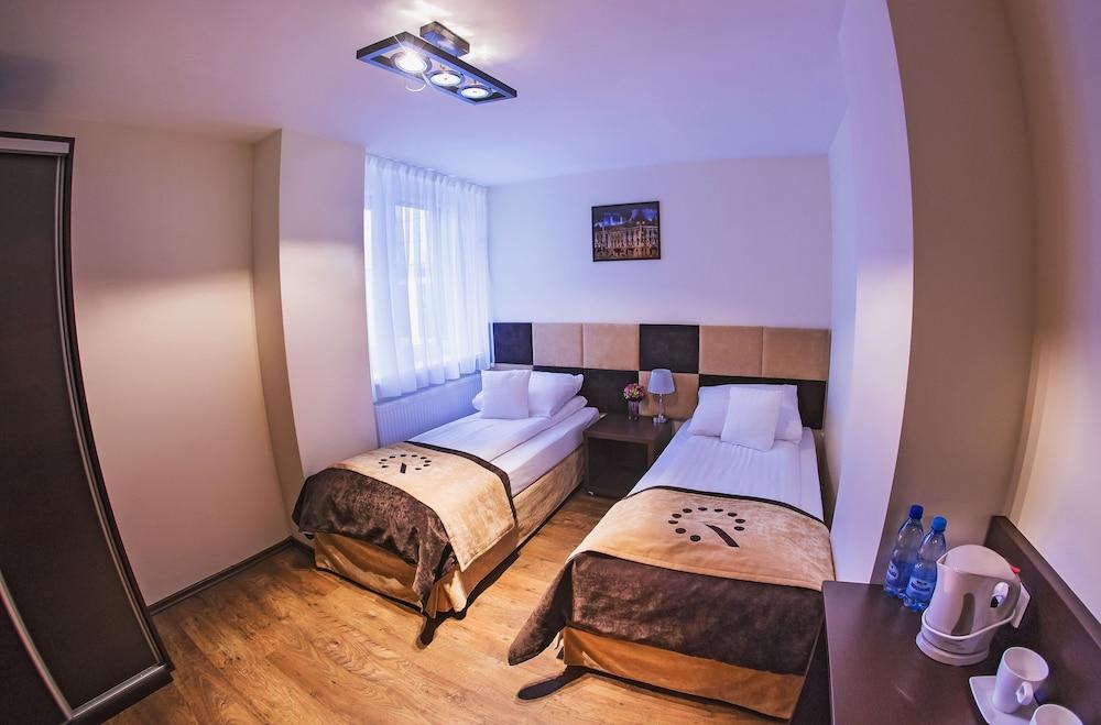 Boutique Hotel'S III Pilsudskiego Lodz  Ngoại thất bức ảnh
