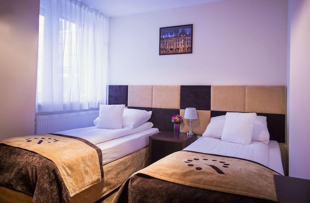 Boutique Hotel'S III Pilsudskiego Lodz  Ngoại thất bức ảnh