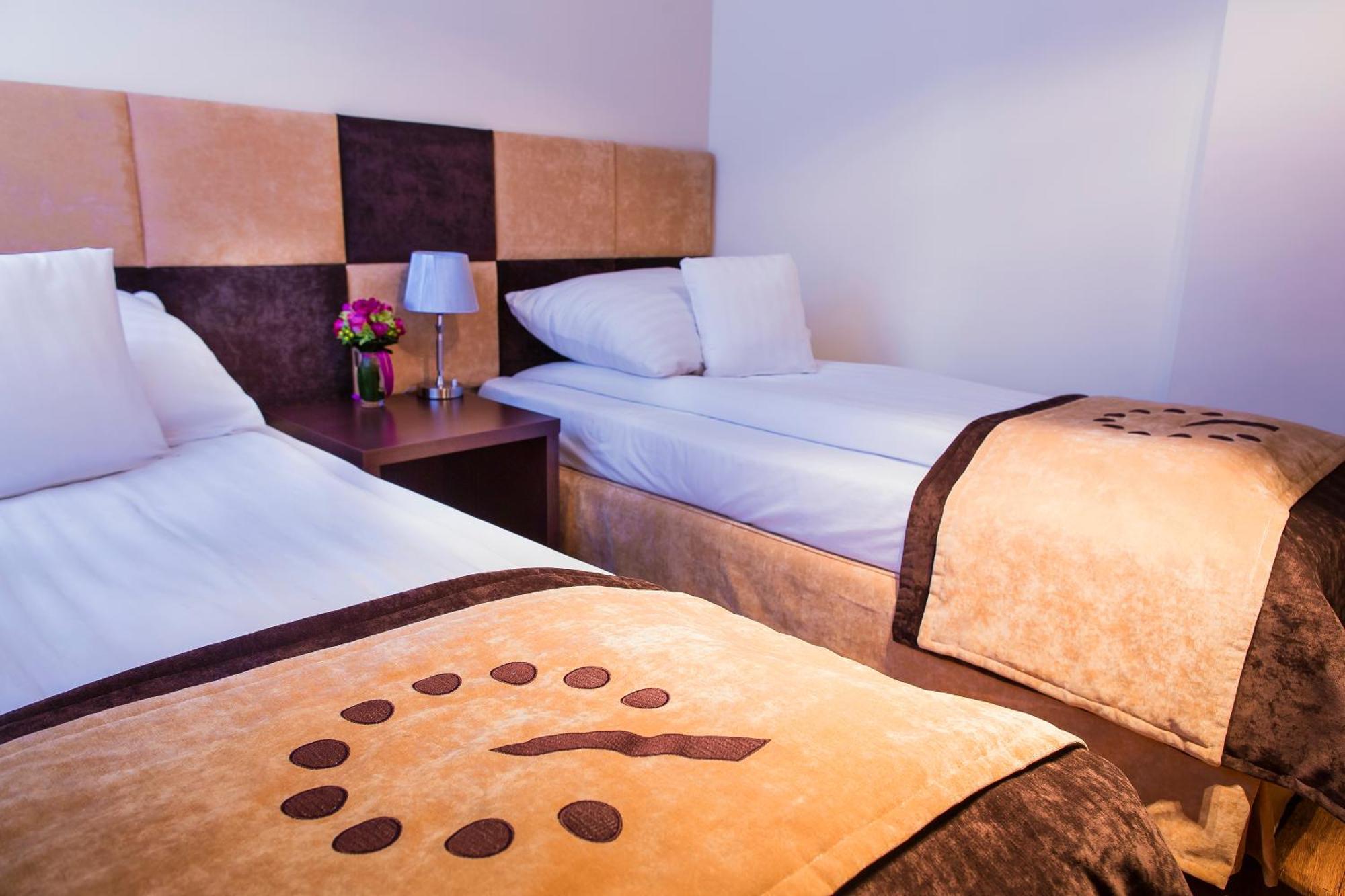 Boutique Hotel'S III Pilsudskiego Lodz  Ngoại thất bức ảnh