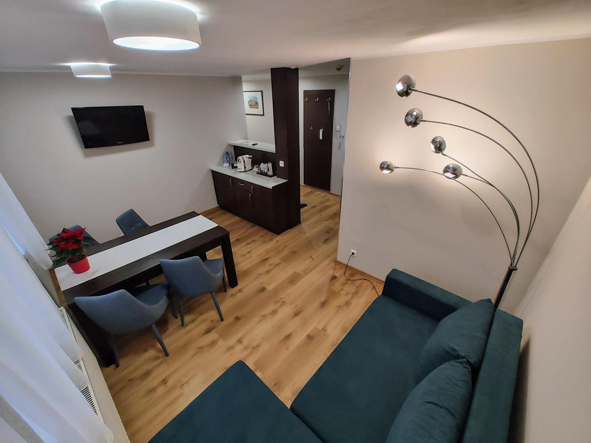 Boutique Hotel'S III Pilsudskiego Lodz  Ngoại thất bức ảnh
