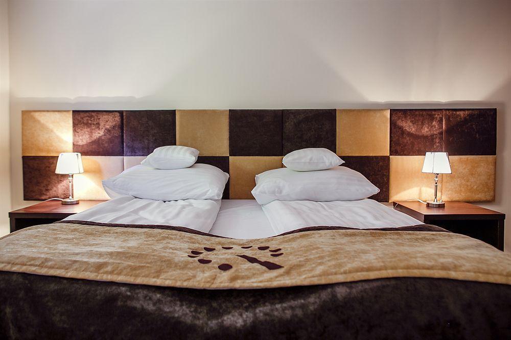 Boutique Hotel'S III Pilsudskiego Lodz  Ngoại thất bức ảnh
