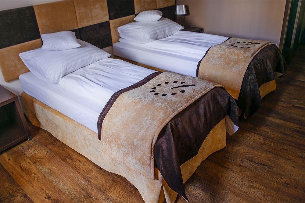 Boutique Hotel'S III Pilsudskiego Lodz  Ngoại thất bức ảnh