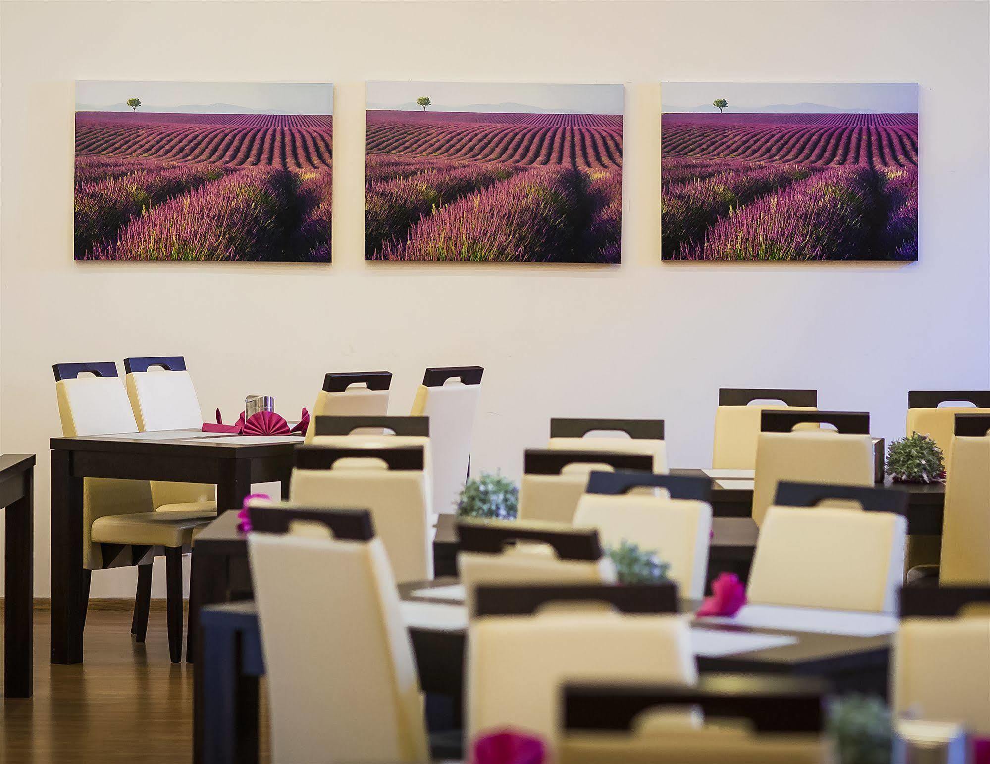 Boutique Hotel'S III Pilsudskiego Lodz  Ngoại thất bức ảnh